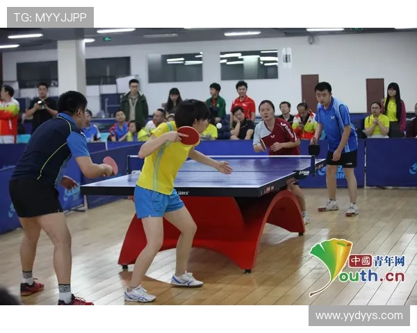 挥拍迎欢乐趣味乒乓齐上阵校园激情碰撞友谊共飞扬